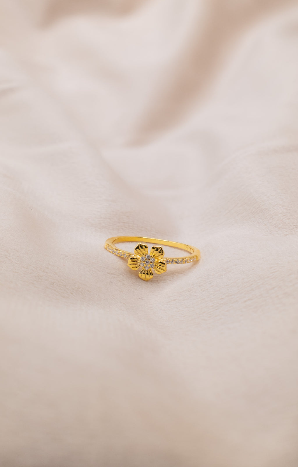 The Elara Bloom Ring