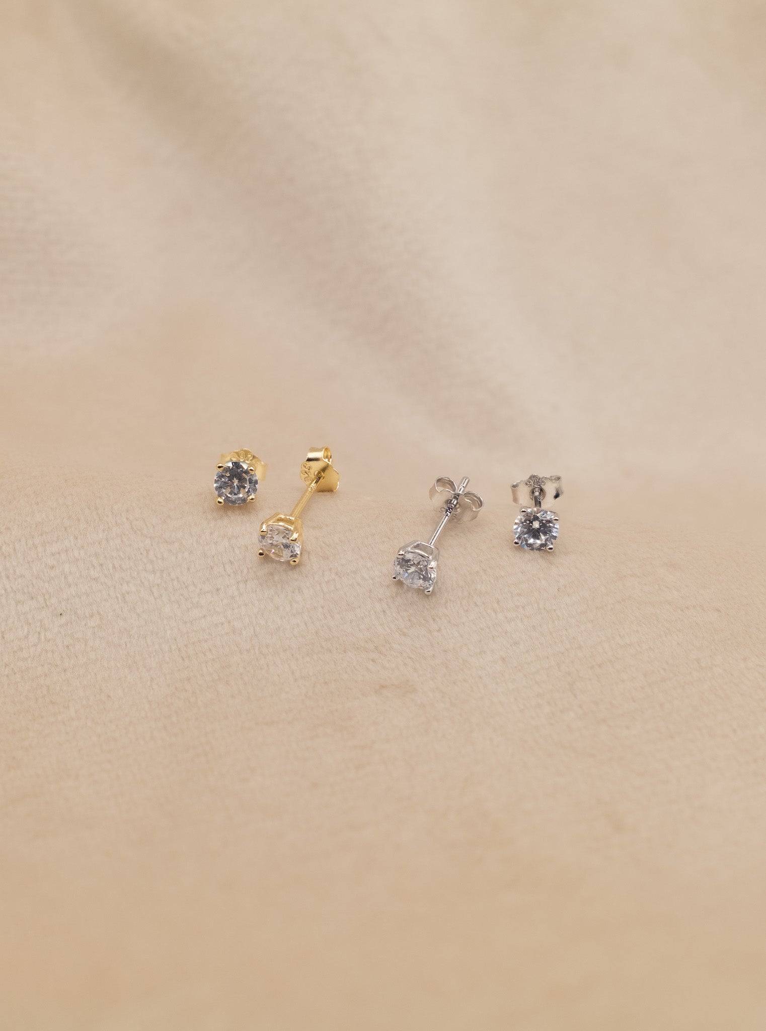 The Solitaire Glow Earrings